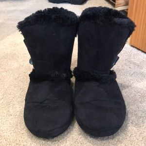 Fuzzy boots/slippers